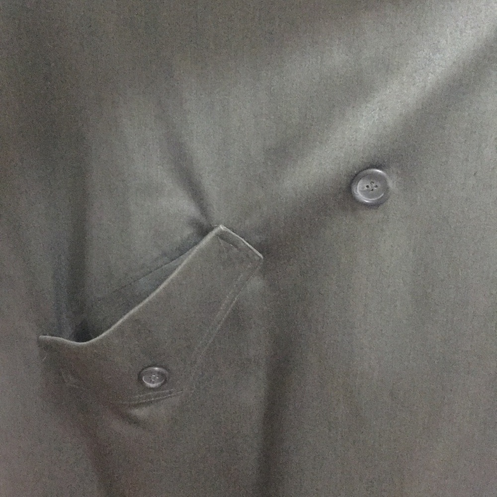 Green-gray Trench - Picture 3 of 8